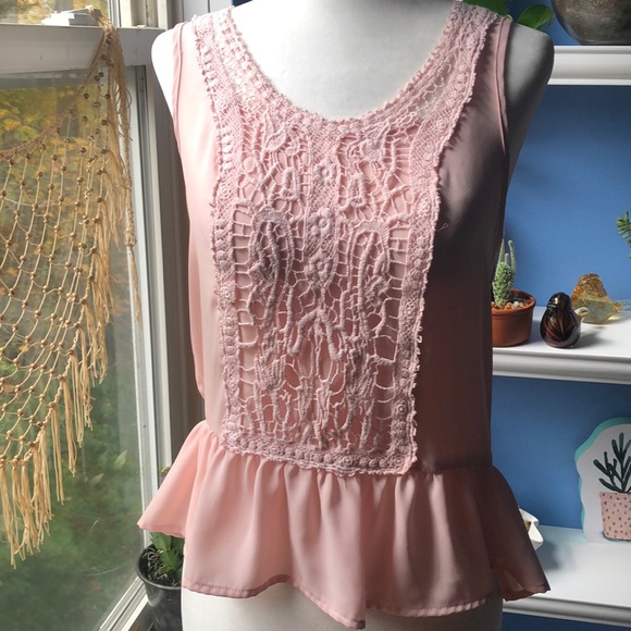 🌺Lauren Conrad blush peplum tank top🌺 - Picture 4 of 4